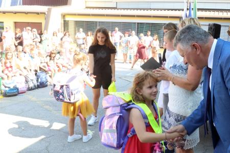 PRVI ŠOLSKI DAN CERKNICA 16 FOTO LJUBO VUKELIČ
